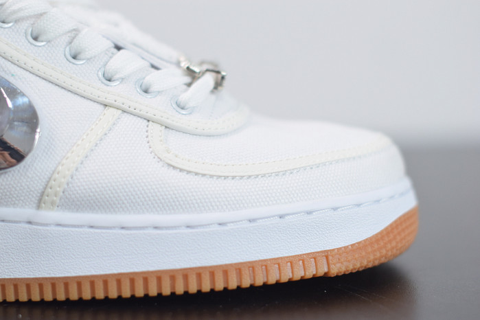 travis scott x air force 1 aq4211-100