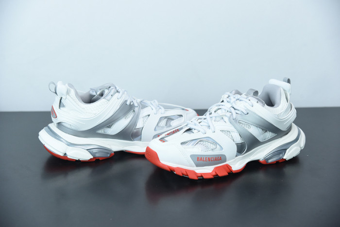 balcia track sneaker