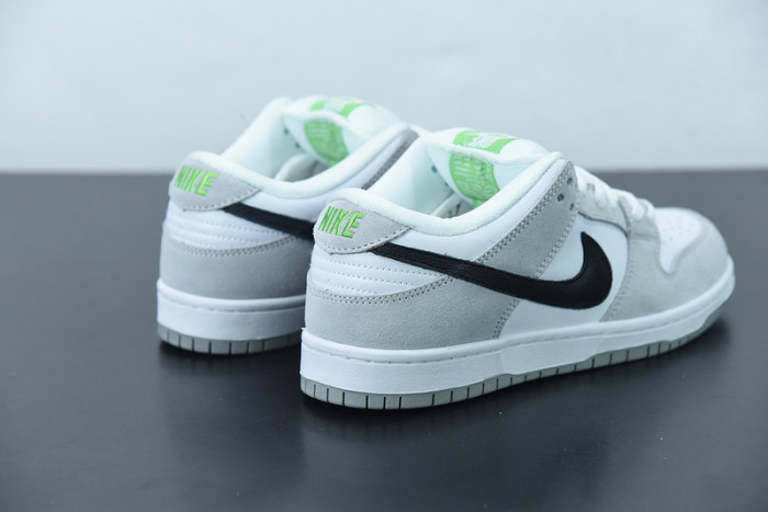 nike dunk sb low pro chlorophyll bq6817-011