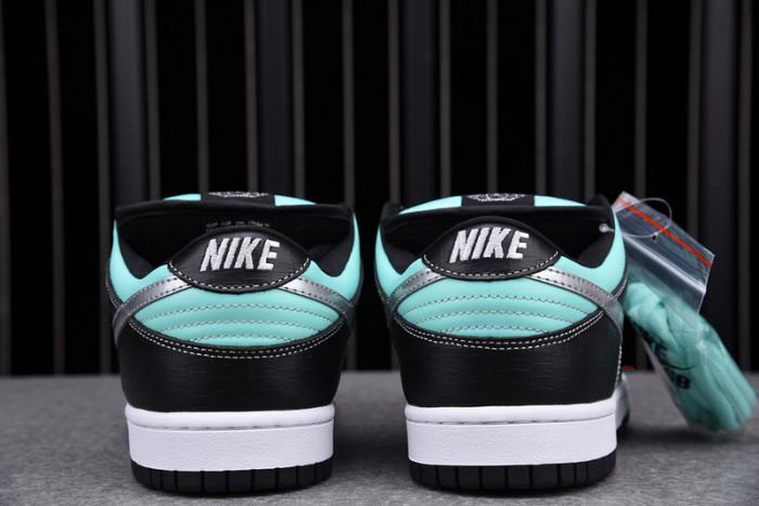 nike dunk low pro qs 304292-402