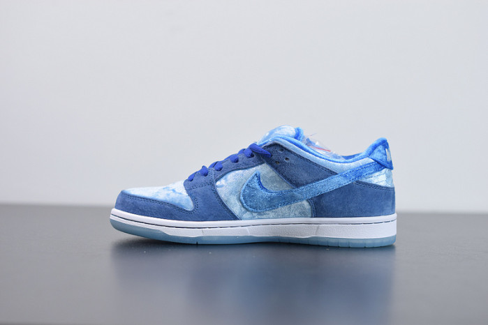 nike sb dunk low stragelove blue ct2552-400