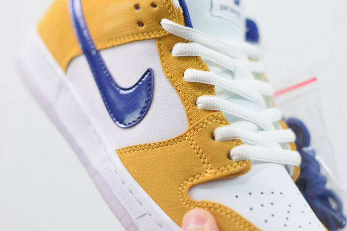 nike sb dunk low laser orange bq6817-800