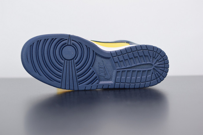 nike sb dunk high pro travis scott cz8149-700