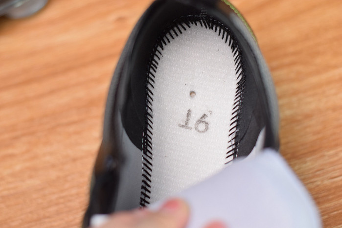 nike air vapormax 2019 premium black active fuchsia photo blue at6810-001