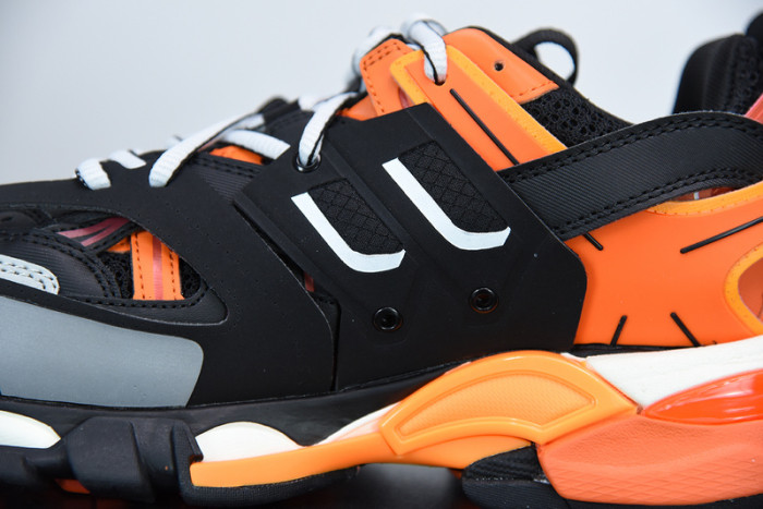 balcia track sneaker