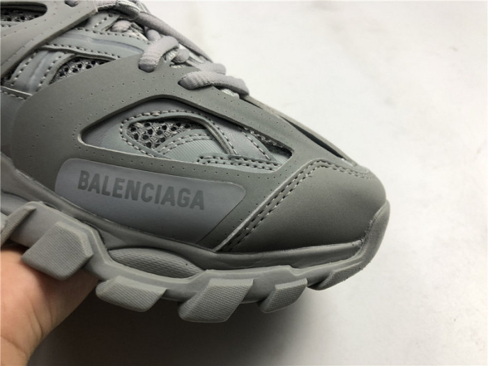 balcia track sneaker