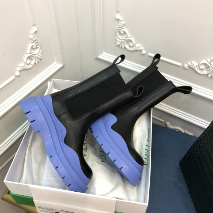 Bo*te*ga ve*ne*ta chelsea tire leather high boot