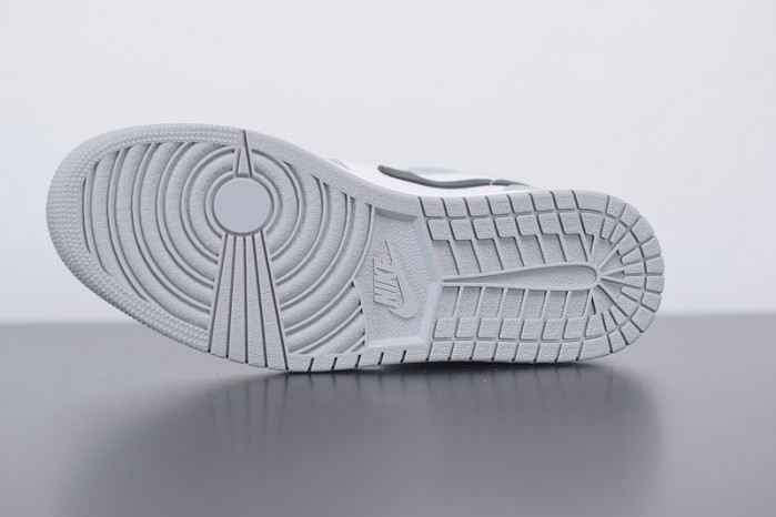 air jordan 1 mid light smoke grey 554724-092