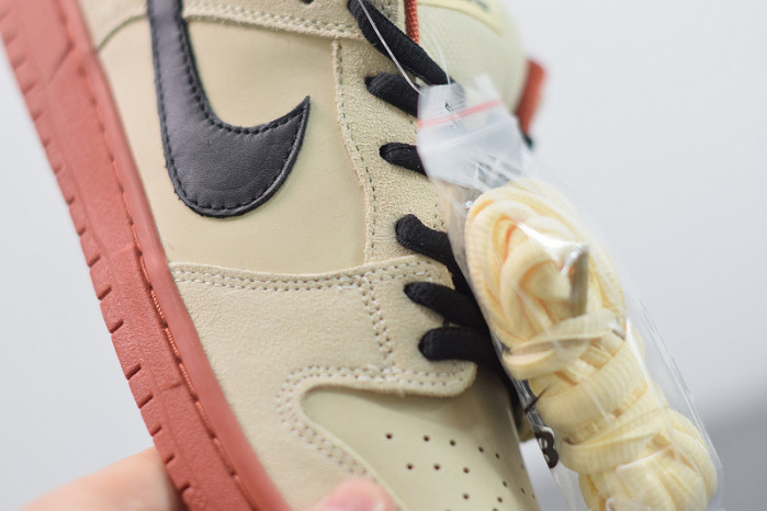 nike sb dunk low pro hennessy bq6817-100