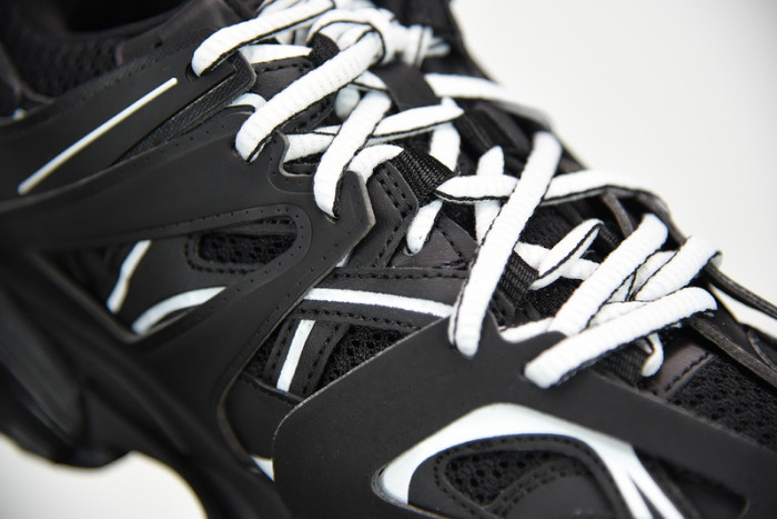 balcia track led Ba*len*cia*ga