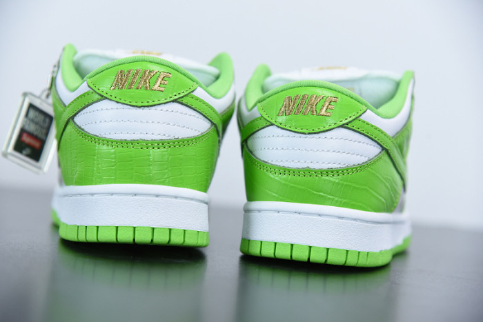 spm x nike sb dunk low green dh3228-101