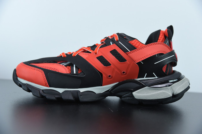 balcia track sneaker