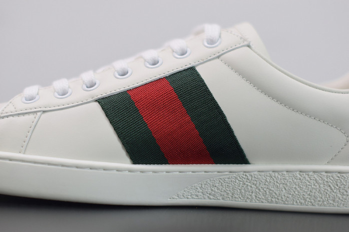 gci ace embroidered bee g003