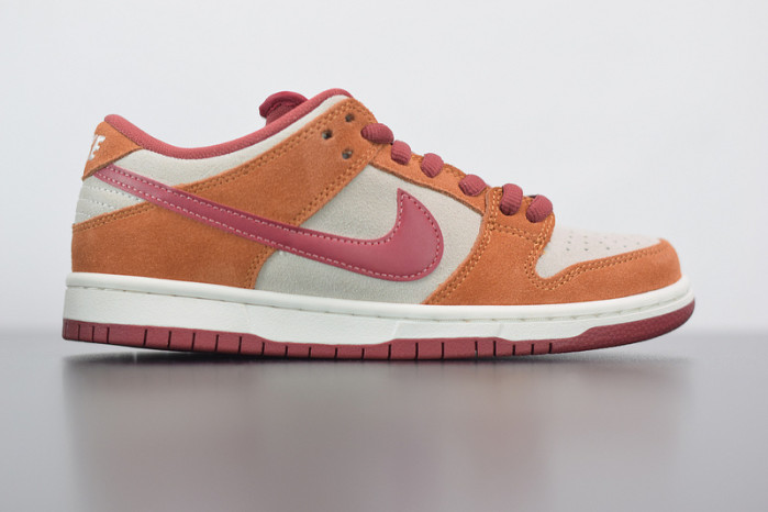 nike sb dunk low pro dark russet cedar bq6817-202