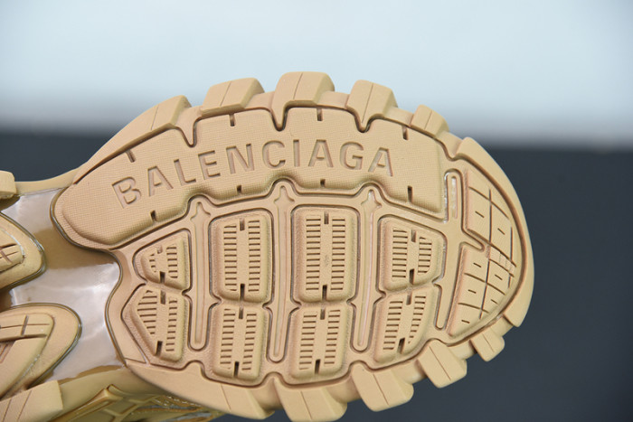 balcia track sneaker