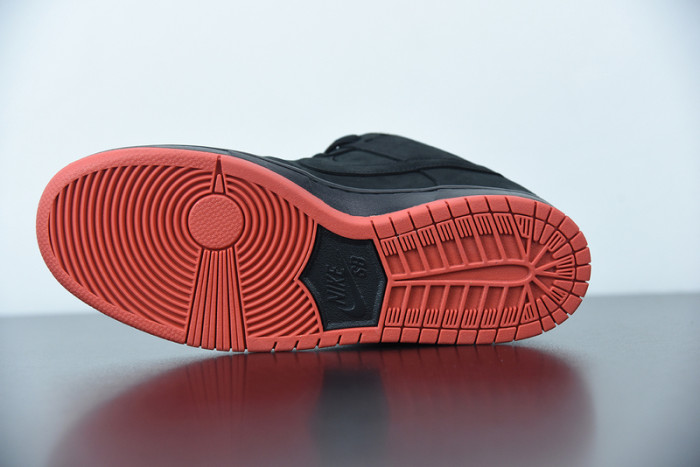 nike sb dunk low black pigeon 883232-008