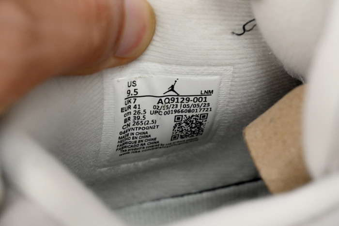 air jordan 4 retro frozen moments aq9129-001