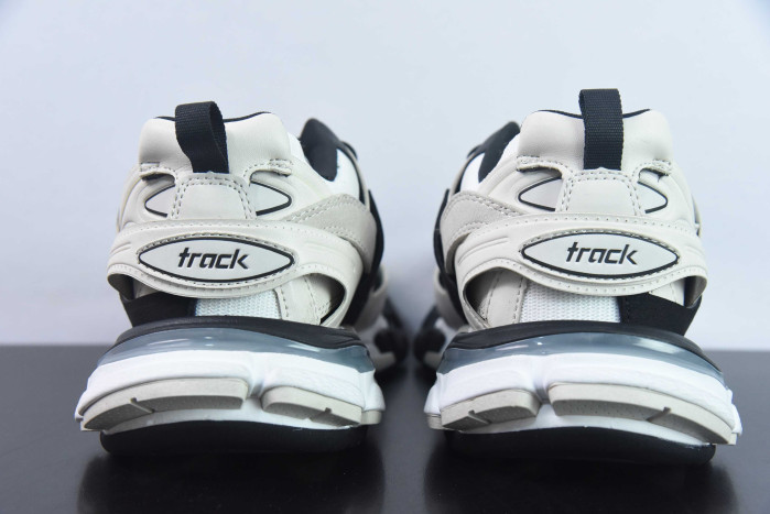 balcia track trainers 3.0 black grey