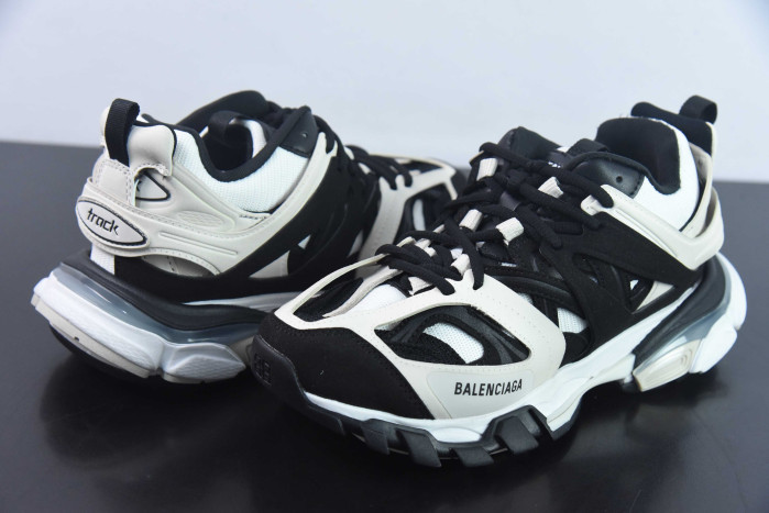 balcia track trainers 3.0 black grey