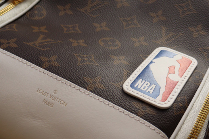 l**is V*t*n replica bags lvxnba backpack 32*17*45cm