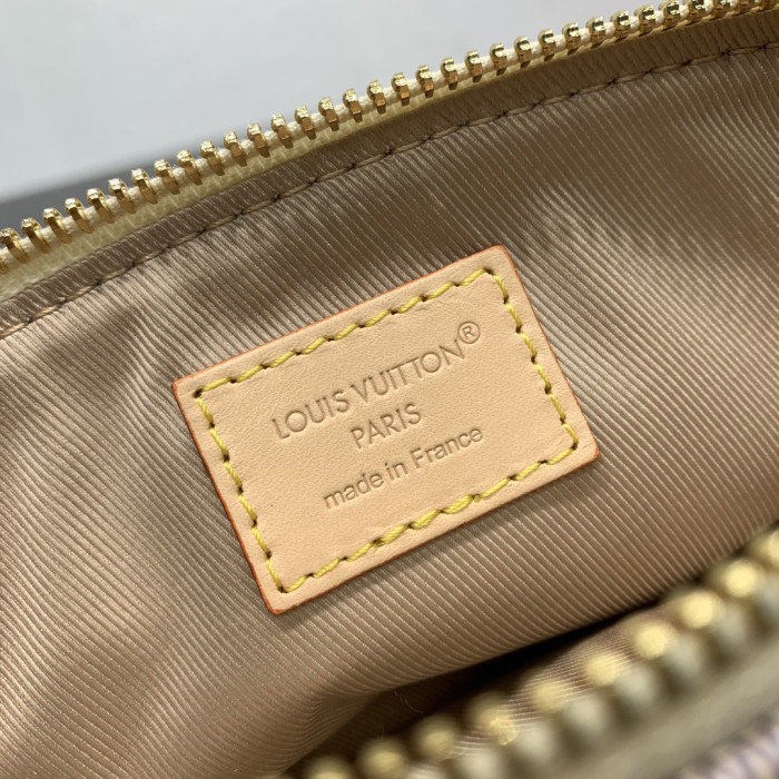 Louis Vuitton LV Damier Azur Keepit Bumbag N00230