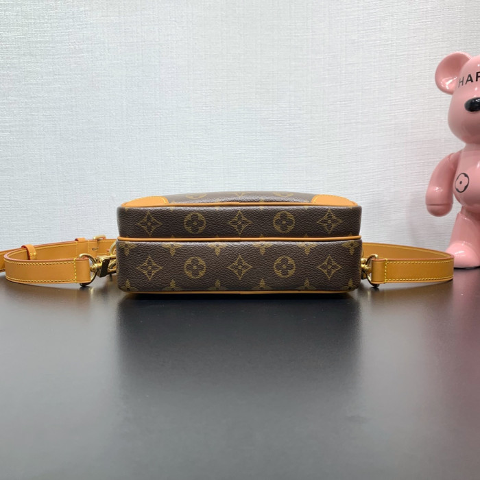 Louis Vuitton LV Monogram Brown bag M14016