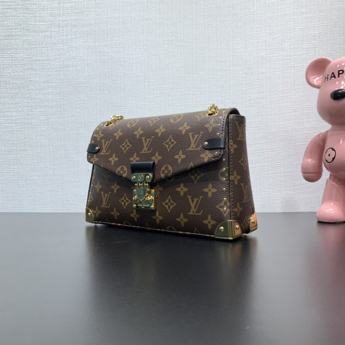 Louis Vuitton LV Monogram bag M14526