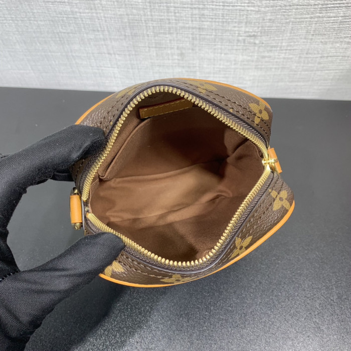 Louis Vuitton LV Monogram Brown Danube Cross-body bag M14013