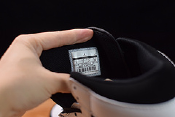 air jordan 1 retro mid tuxedo 554724-113