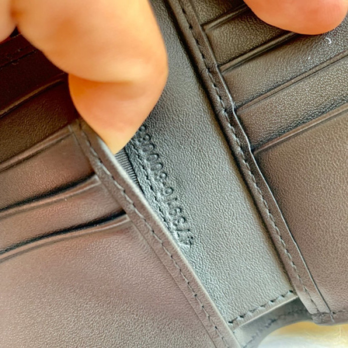 g*u*i wallet 11*9*2cm