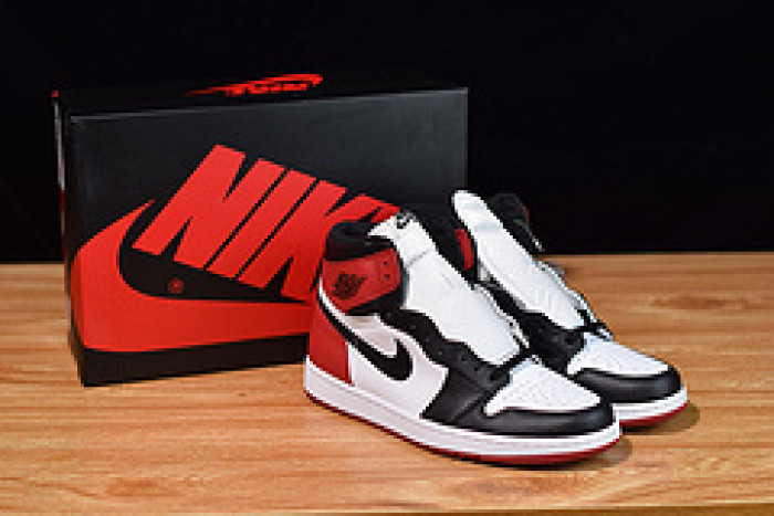 air jordan 1 retro high og black toe 555088-125