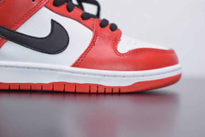 nike sb dunk low chicago bq6817-600