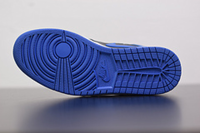 air jordan 1 retro high og royal 2017 555088-007