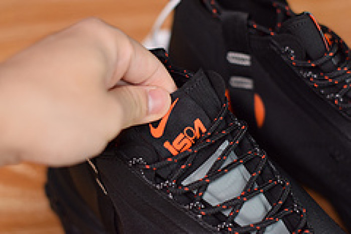 nike react runner mid wr ispa black at3143-001