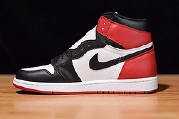 air jordan 1 retro high og black toe 555088-125