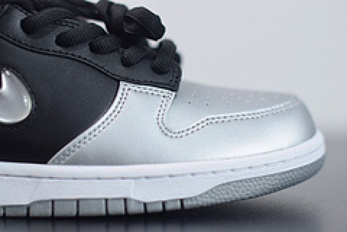 nike sb dunk low jewel swoosh silver ck3480-001